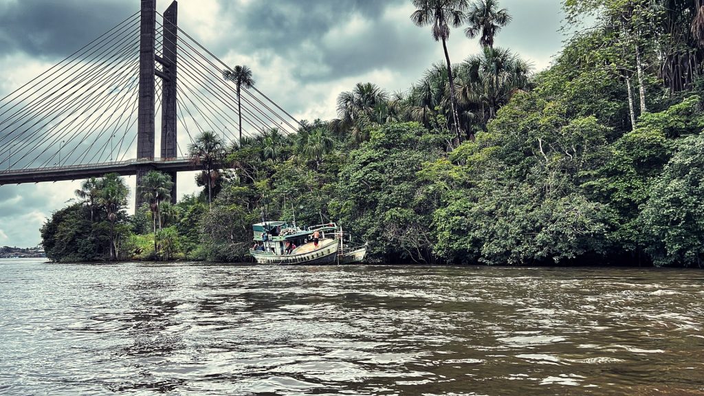 Fleuve Maroni : Aventure et Nature en Guyane Outre-mer