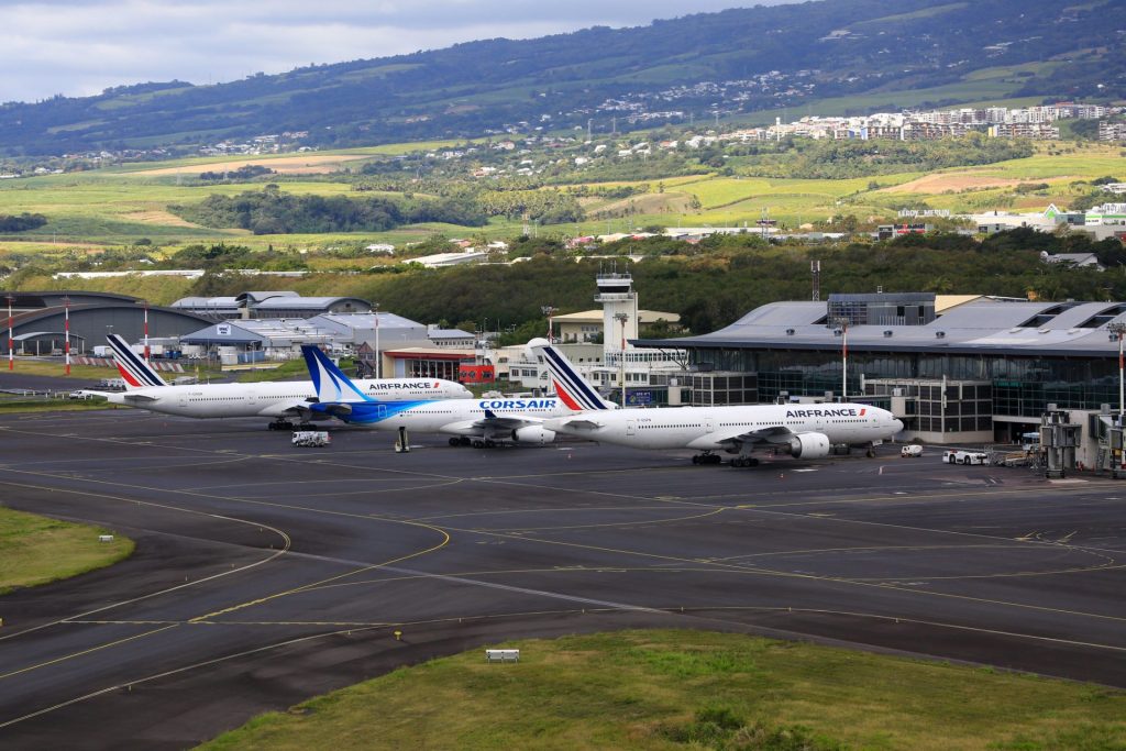 La Réunion : Planifie Ton Voyage de Fêtes. L&rsquo;Aéroport Roland-Garros Active son Dispositif Spécial Fin d&rsquo;Année