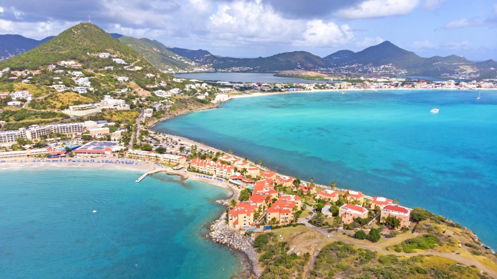 Saint-Martin Outre-mer : Ton Guide Essentiel pour un Voyage Mémorable
