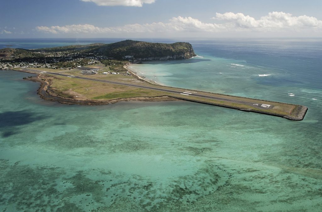 Aéroport de Dzaoudzi : Porte d&rsquo;Entrée Stratégique vers le Charme de Mayotte Outre-Mer
