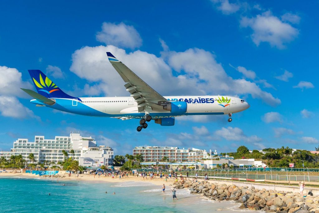 Décolle vers l&rsquo;Outre-mer : Les Alliances Aériennes qui Dopent le Tourisme Guadeloupe, Tourisme Martinique, Tourisme Guyane