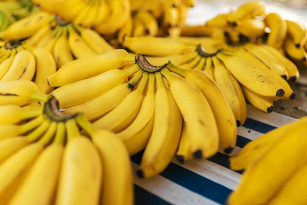 Pourquoi le prix de la banane chute à 1 euro le kilo à La Réunion ?