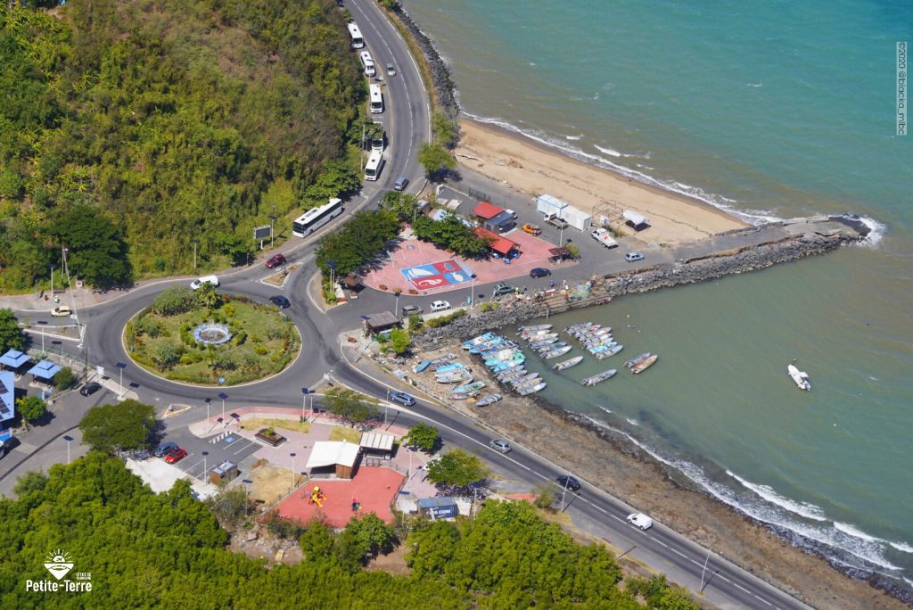 Du Passé Vibrant au Carrefour Actuel : Le Four à Chaux, Cœur de Petite-Terre Mayotte Outre-mer