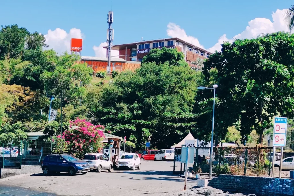 Mayotte : Le Département-Région qui Redéfinit son Avenir Institutionnel. Quel Impact sur le Tourisme ?