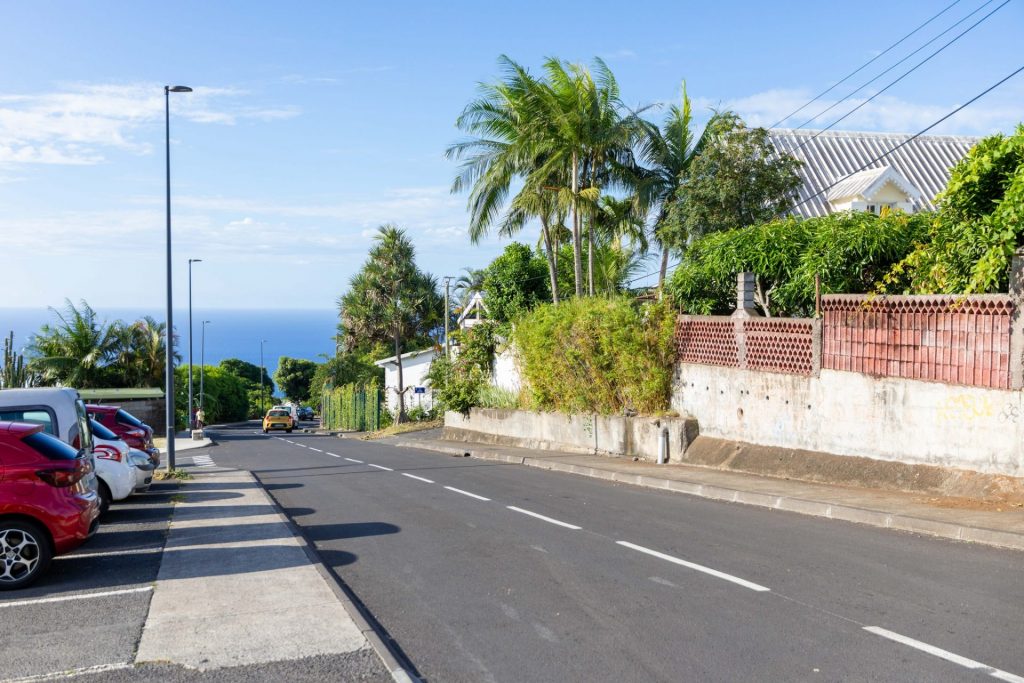 Sécurité routière à la Réunion : les nouveaux aménagements en Outre-mer