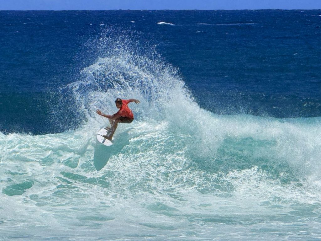 Surf en Martinique : La Ville de Basse-Pointe enflamme l&rsquo;Outre-mer