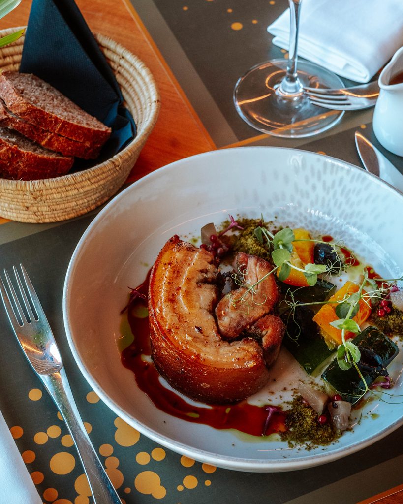 Gastronomie à La Réunion : L’excellence de la Porchetta au Papangue Hôtel & Spa en Outre-mer