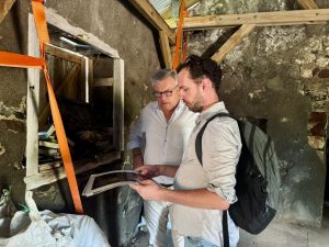 Le Préfet de Mayotte au chevet de la mosquée d’Antana-Bé, joyau du patrimoine en Outre-mer