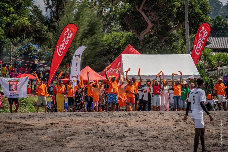 Mamoudzou brille au Beach Foot Entreprise à Mayotte en Outre-mer