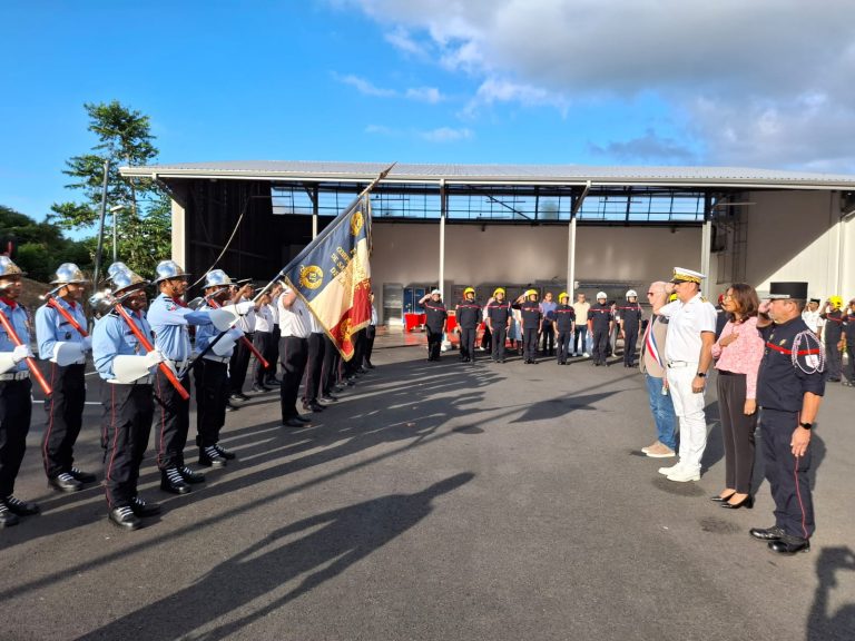 Héros du quotidien en Outre-mer : le Préfet de La Réunion salue l&rsquo;engagement des pompiers