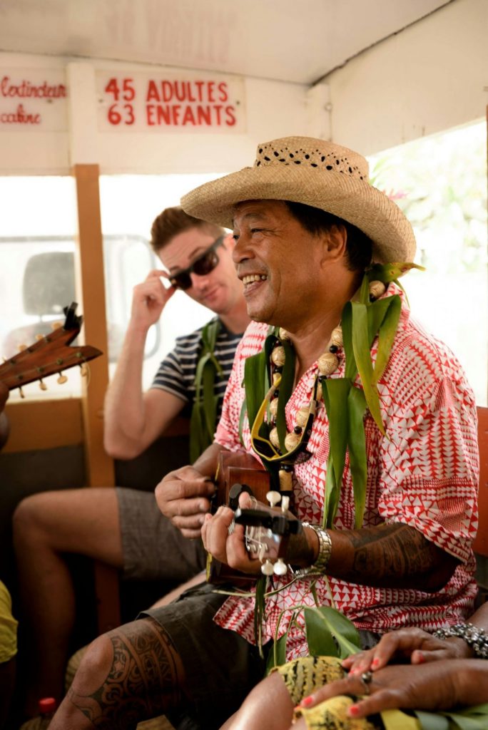 L&rsquo;âme du ukulélé en Polynésie : un voyage sonore avec Tahiti Tourisme