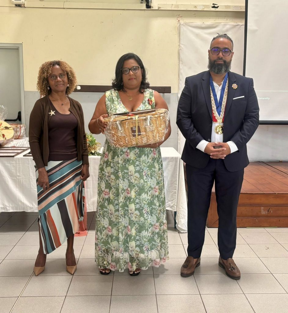 Médaille de la Famille à Sainte-Suzanne : La Réunion célèbre la solidarité et l&rsquo;engagement avec Outre-mer Tourisme