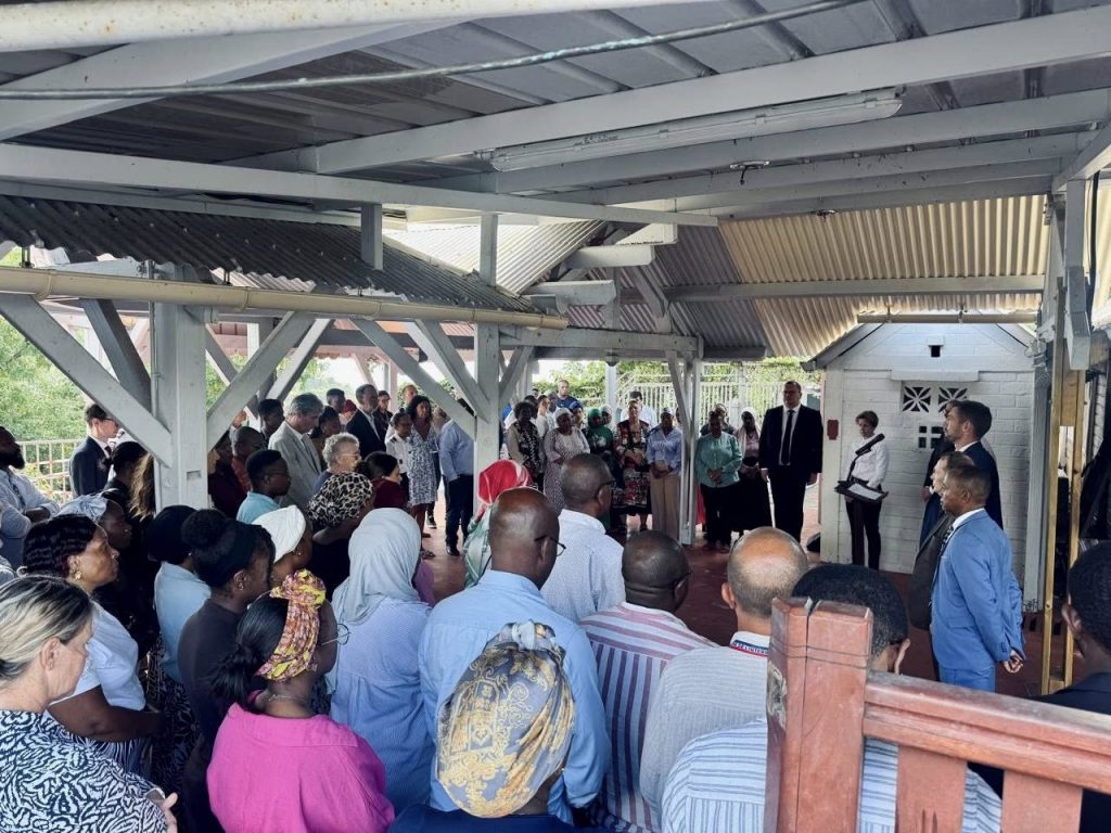 Hommage national : Le Préfet de Mayotte salue la mémoire du maréchal des logis-chef Lucas VOIGNIER dans cette région d&rsquo;outre-mer engagée