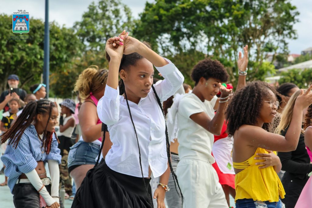 K-POP Random Dance « Édition Cosplay » en Martinique : Un succès éclatant à la Ville de Saint-Joseph en Outre-mer