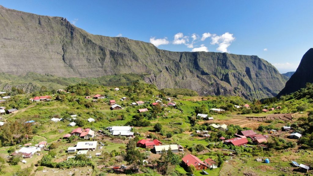 Visite guidée en Outre-mer : Explore le Territoire de l&rsquo;Ouest à La Réunion avec un natif de Mafate