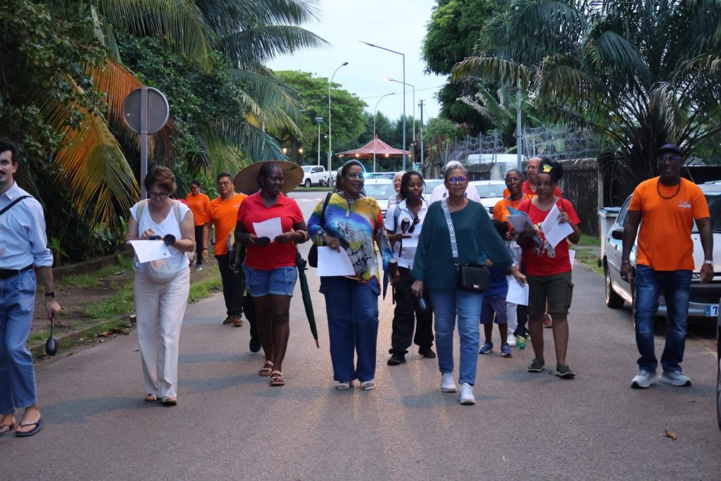 Commémoration et Balade Contée à la Ville de Cayenne : Comment l&rsquo;Histoire Insulaire Propulse le Tourisme en Guyane et dans l&rsquo;Outre-mer