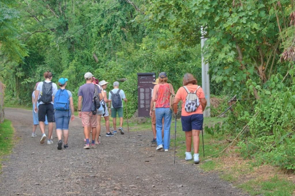 Tourisme de mémoire : Comment suivre les traces des engagés à la Grande Chaloupe avec le Territoire de l&rsquo;Ouest à de La Réunion, en Outre-mer ?