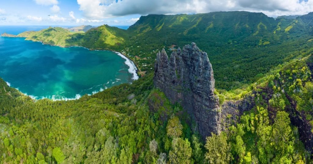 Exploration Éco-touristique en Outre-mer : Envole-toi à la Découverte de la Biodiversité Sauvage avec Aircalin en Polynésie