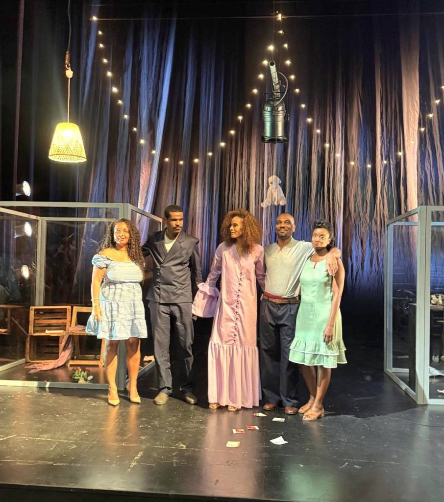 Spectacle de Théâtre en Outre-mer : La Ville de Pointe-à-Pitre Vibre pour l&rsquo;Avant-première de la Pièce L&rsquo;Ours Noir en Guadeloupe