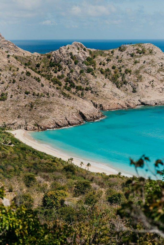 Comment planifier le voyage de vos rêves en Outre-mer : Les secrets bien gardés de Saint-Barth Tourisme à la Polynésie