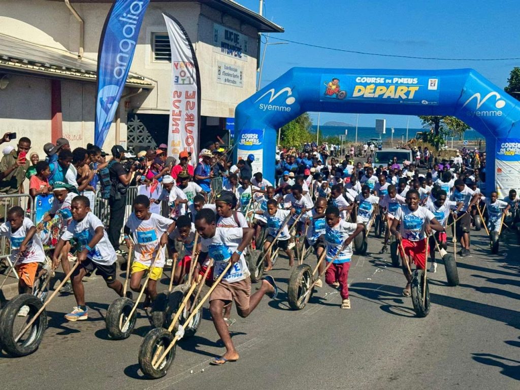 Où regarder la Course de pneu à Mayotte, l&rsquo;événement incontournable en Outre-mer salué par le Préfet de Mayotte
