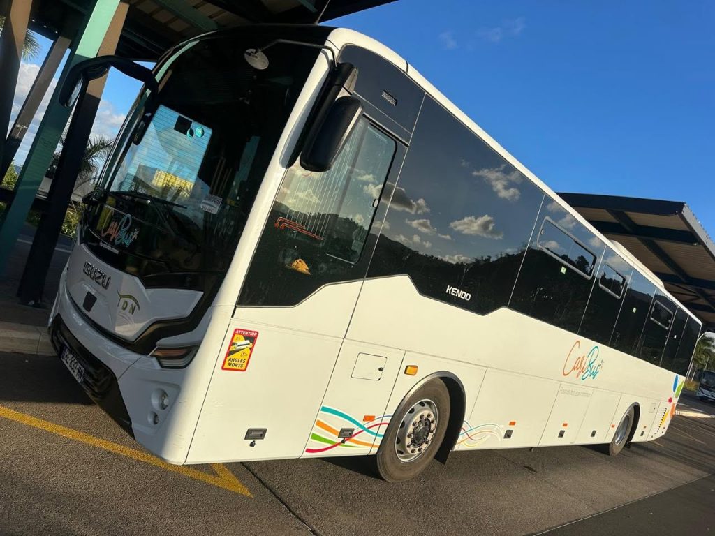 Comment se déplacer facilement en Outre-mer : le nouveau réseau Ouvoimoja Transports révolutionne la mobilité à Mayotte !