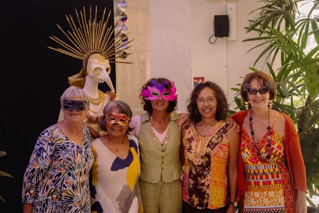 Thé Dansant à la Ville de Nouméa : Où Sortir et Danser en Nouvelle-Calédonie quand on est Senior en Outre-mer ?