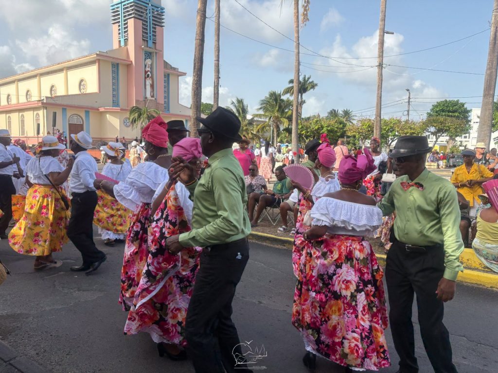 Pourquoi la Parade des quadrilleurs enchante la Ville de Sainte-Anne en Guadeloupe et célèbre la culture en Outre-mer ?