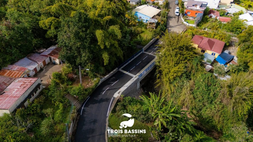 Comment Découvrir les Hauts de Trois-Bassins à La Réunion grâce au Nouveau Pont de la Souris Chaude