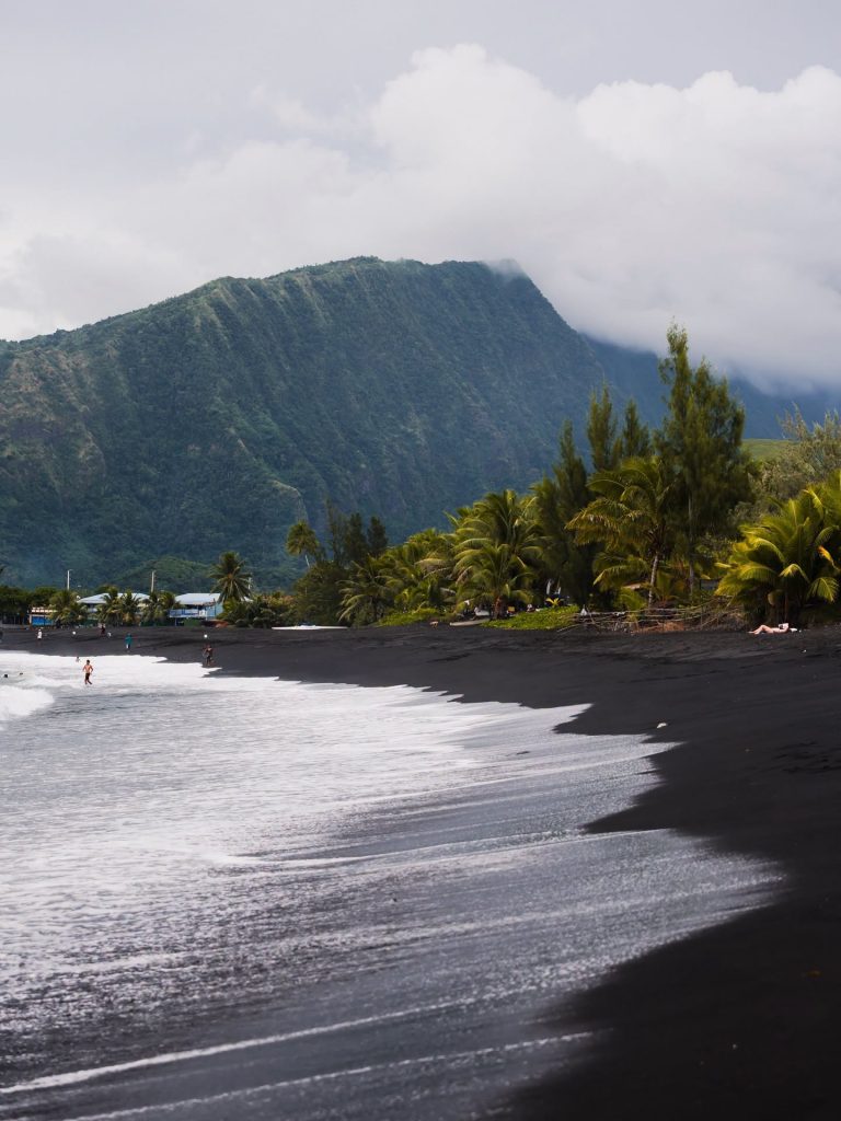 Comment Explorer les Plages Uniques de Tahiti en Polynésie : Le Guide Évasion du Mois d&rsquo;Août