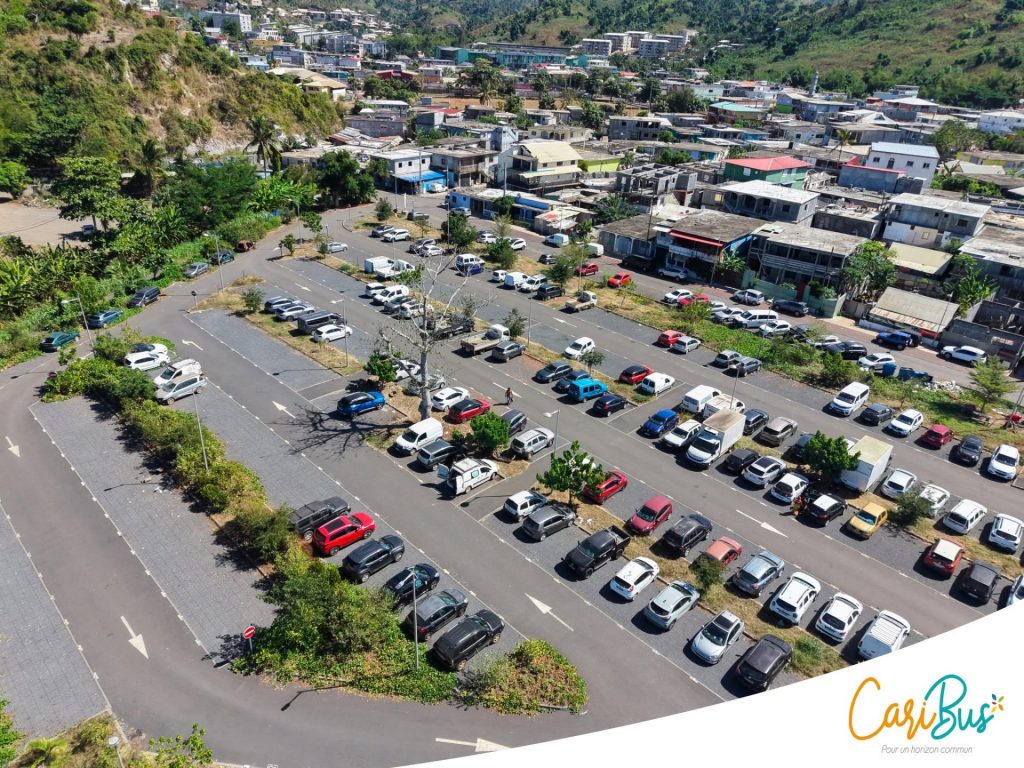 Comment Se Déplacer Facilement à Mayotte Grâce aux Parkings Relais CARIBUS ?