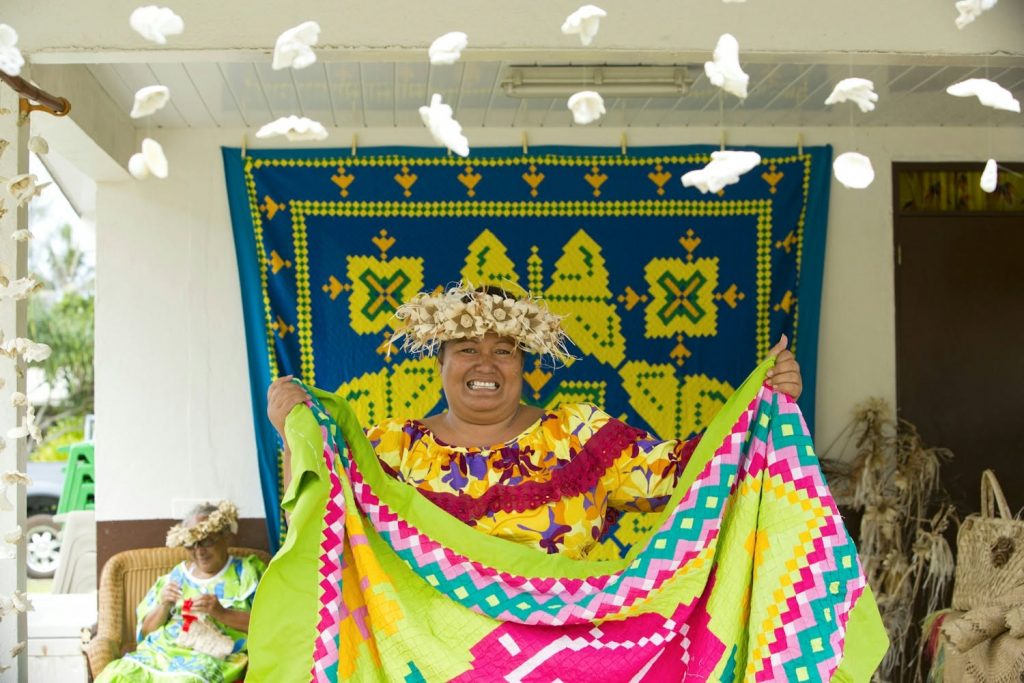 Comment découvrir l&rsquo;art authentique du tifaifai en Polynésie avec Tahiti Tourisme en Outre-mer