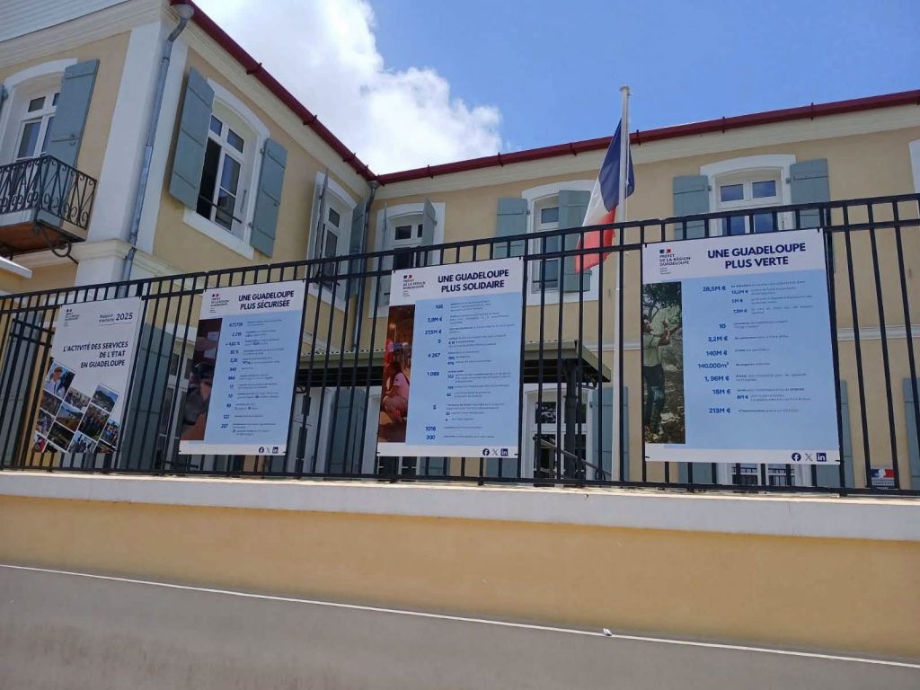 Comment découvrir l&rsquo;exposition citoyenne devant le Palais d&rsquo;Orléans à Basse-Terre et Pointe-à-Pitre en Guadeloupe ?