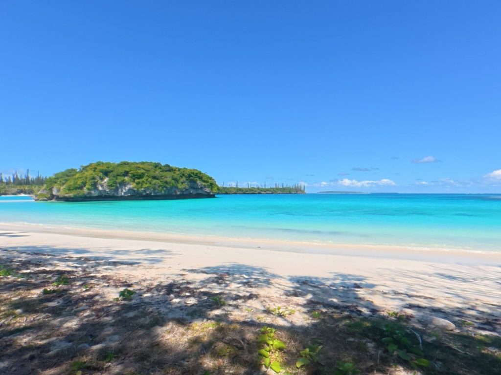 Où voyager en Nouvelle-Calédonie au printemps austral ? Cap sur l&rsquo;Île des Pins en Outre-mer