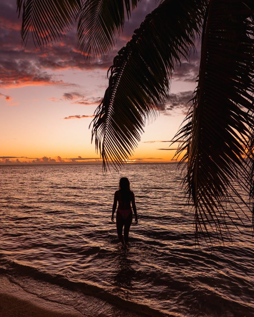 Pourquoi contempler les plus beaux couchers de soleil à Tahiti en Polynésie : Votre guide évasion en Outre-mer