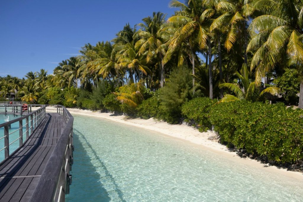 Voyager en Polynésie depuis Tahiti : l&rsquo;évasion lagon ultime en Outre-mer