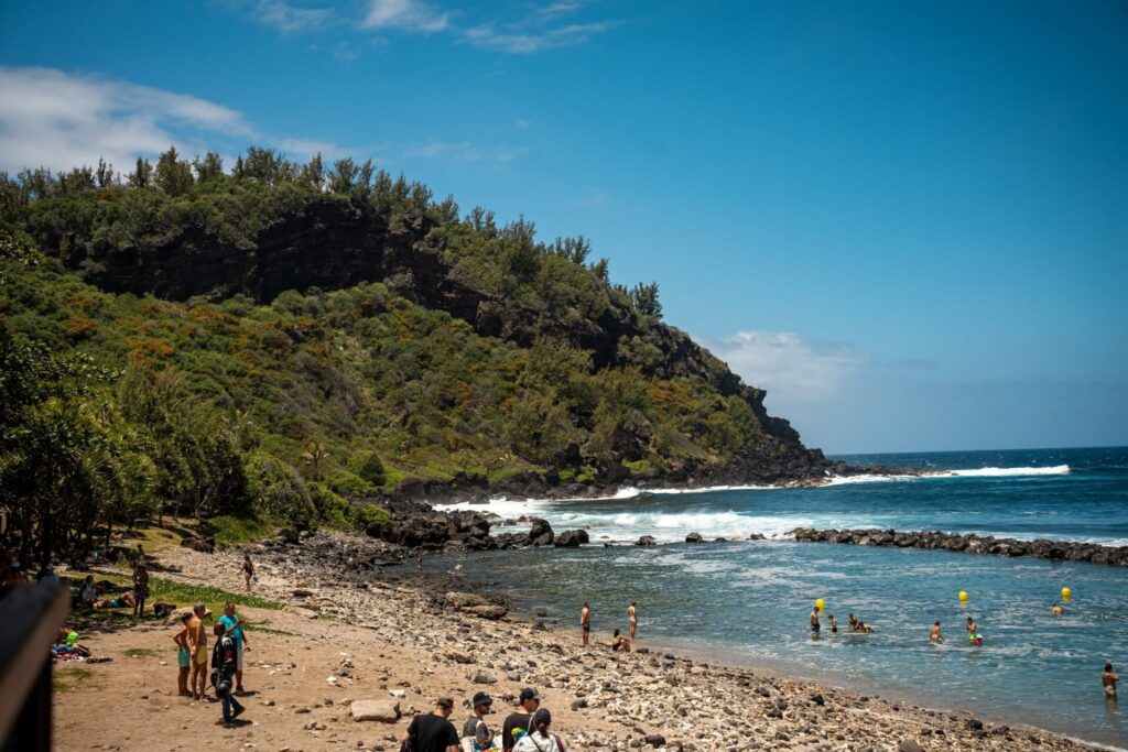 Baignade à Grande Anse à Petite-Île : Découvrez le nouveau bassin réaménagé de La Réunion en Outre-mer