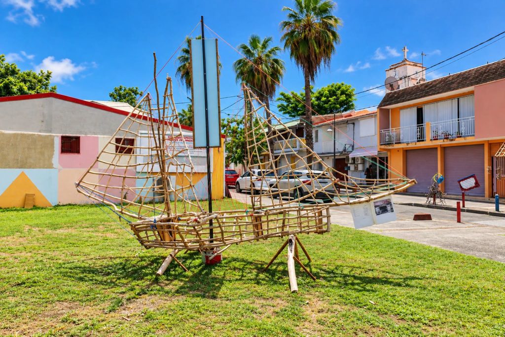 Idées de sorties en Guadeloupe : Explorez le Quartier des Mémoires à Saint-François au cœur de l&rsquo;Outre-mer