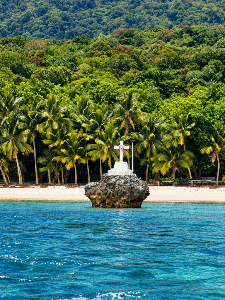 La Croix de Alofitai à Wallis et Futuna : Pourquoi ce trésor caché des Outre-mer va transformer votre voyage