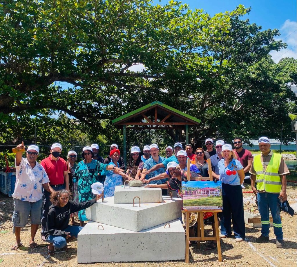 Quoi faire en Nouvelle-Calédonie : la pose de la première pierre du marché de Thio booste l&rsquo;Outre-mer